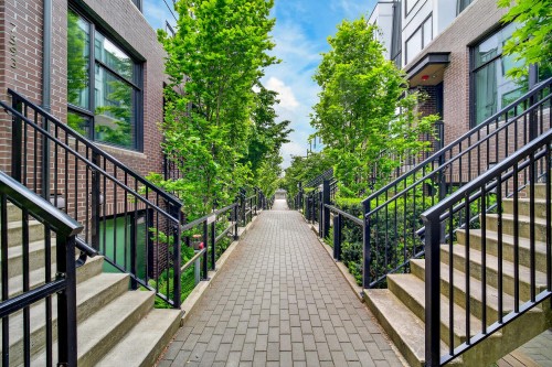 7601 Yukon Street, Vancouver, BC 