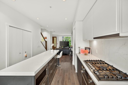 7601 Yukon Street, Vancouver, BC 
