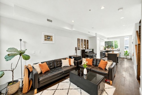 7601 Yukon Street, Vancouver, BC 