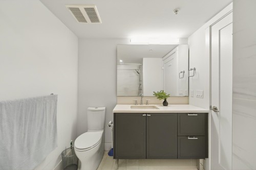 7601 Yukon Street, Vancouver, BC 
