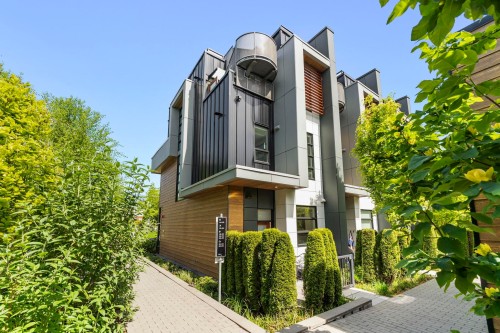 153-2060 Curling Road, North Vancouver, BC 