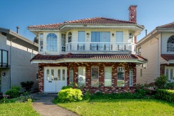 4366 Venables Street Burnaby, BC V5C 3A2