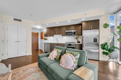 610-88 1st Avenue W Vancouver, BC V5Y 0K2