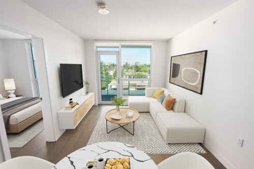 829-8133 Cook Road, Richmond, BC - Indoor Photo Showing Living Room