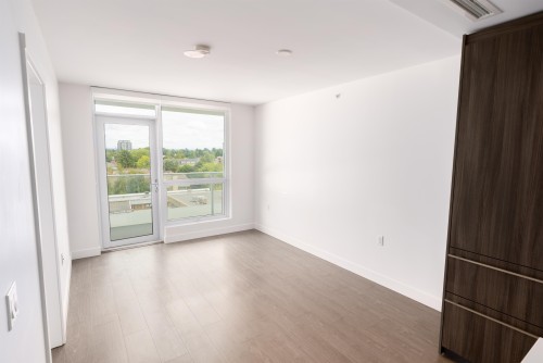 829-8133 Cook Road, Richmond, BC - Indoor Photo Showing Other Room