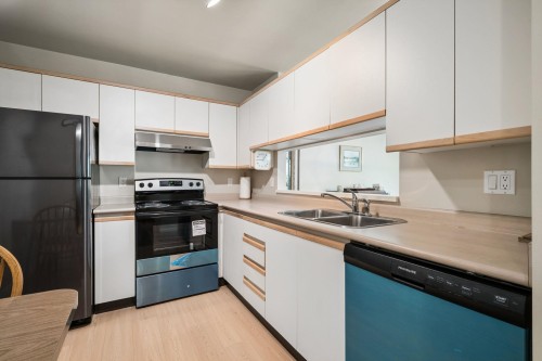 305-7459 Moffatt Road, Richmond, BC 