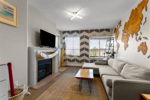 PH414-488 Kingsway  Vancouver, BC V5T 3J9