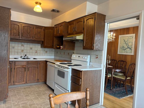 2717 Waverley Avenue, Vancouver, BC 