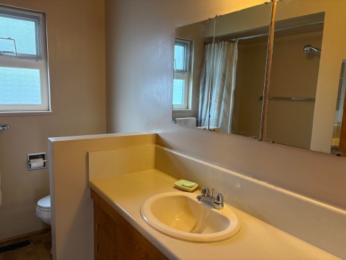 2717 Waverley Avenue, Vancouver, BC 
