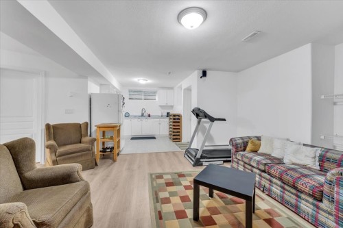 1705 Arbutus Place, Coquitlam, BC 