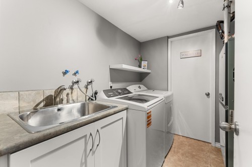 5627 Timbervalley Road, Delta, BC 