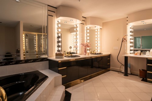 2572 Westhill Close, West Vancouver, BC 