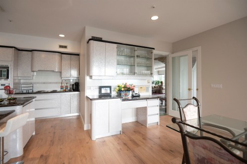 2572 Westhill Close, West Vancouver, BC 