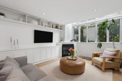 2-1949 8th Avenue W Vancouver, BC V6J 1W2