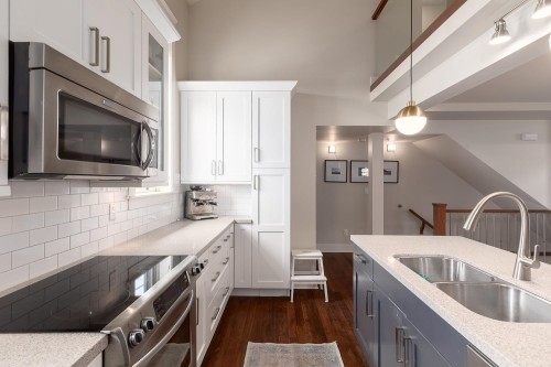 1077 Salsbury Drive, Vancouver, BC 