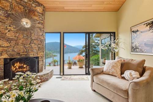 1584 Look Out Point, North Vancouver, BC 