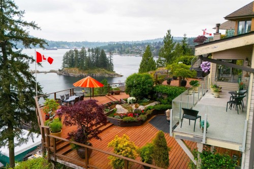 1584 Look Out Point, North Vancouver, BC 