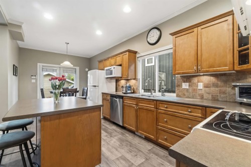 4268 Hoskins Road, North Vancouver, BC 