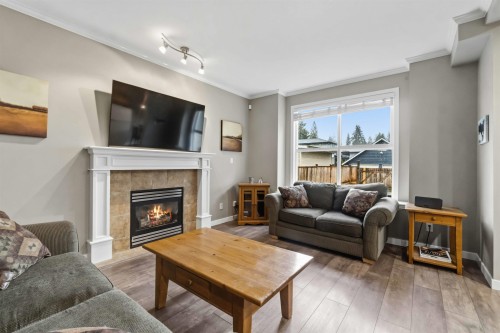 4268 Hoskins Road, North Vancouver, BC 