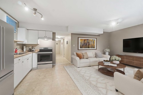 4268 Hoskins Road, North Vancouver, BC 