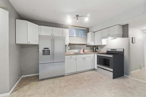 4268 Hoskins Road, North Vancouver, BC 