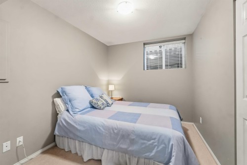 4268 Hoskins Road, North Vancouver, BC 