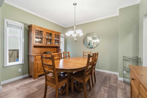 4268 Hoskins Road, North Vancouver, BC 