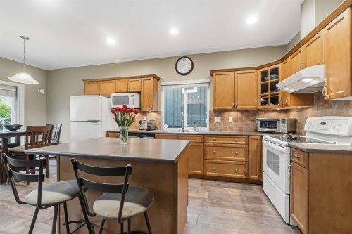 4268 Hoskins Road, North Vancouver, BC 
