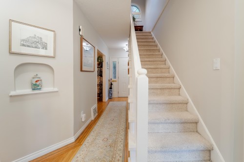 1030 Mathers Avenue, West Vancouver, BC 