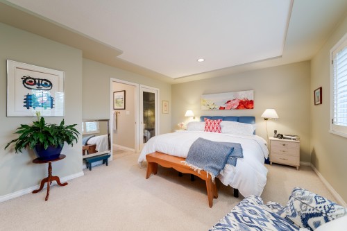1030 Mathers Avenue, West Vancouver, BC 