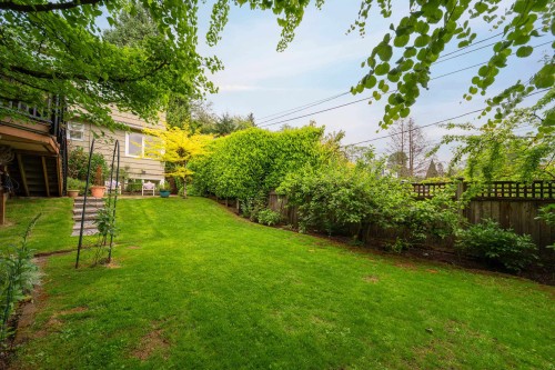 1030 Mathers Avenue, West Vancouver, BC 