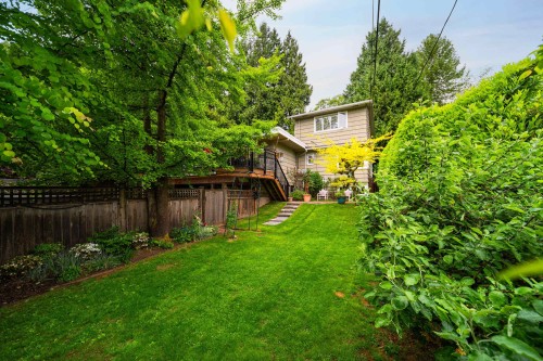 1030 Mathers Avenue, West Vancouver, BC 
