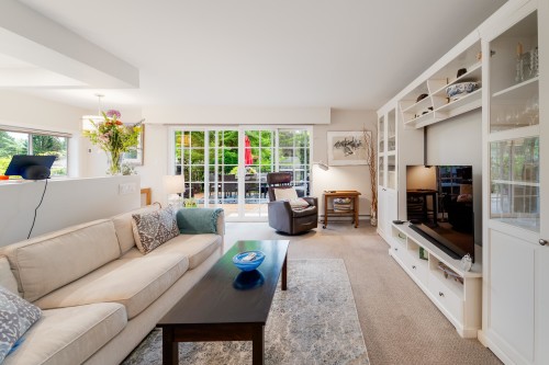 1030 Mathers Avenue, West Vancouver, BC 