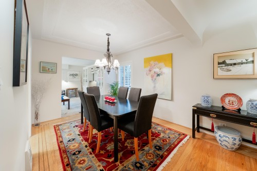 1030 Mathers Avenue, West Vancouver, BC 