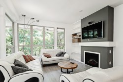 424-801 Klahanie Drive  Port Moody, BC V3H 5K4