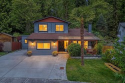 1282 Bluff Drive  Coquitlam, BC V3E 1C1