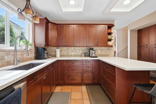 1282 Bluff Drive, Coquitlam, BC 