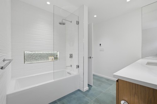 1816 Whyte Avenue, Vancouver, BC 