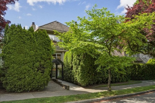 1816 Whyte Avenue, Vancouver, BC 