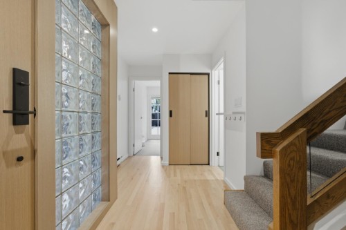 1816 Whyte Avenue, Vancouver, BC 