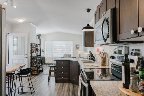 13-4496 Sunshine Coast Highway, Sechelt, BC 