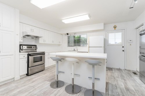 5416 Yew Street, Vancouver, BC 