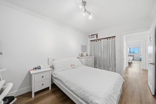 5416 Yew Street, Vancouver, BC 