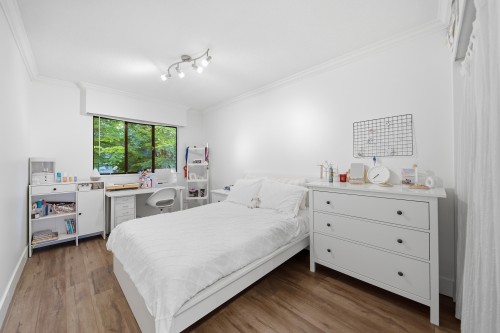 5416 Yew Street, Vancouver, BC 