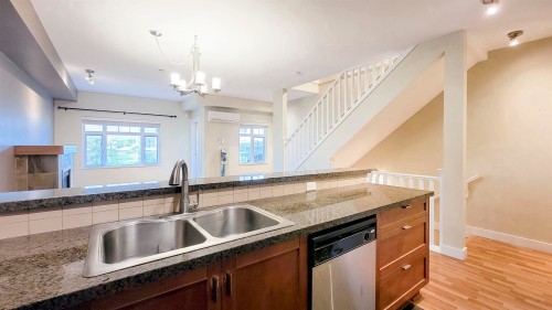 74-7388 Macpherson Avenue, Burnaby, BC 