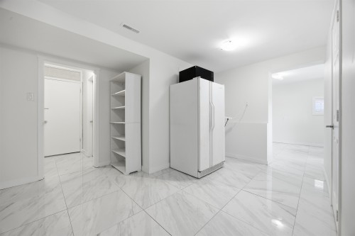 Lower-1106 Duthie Avenue, Burnaby, BC 
