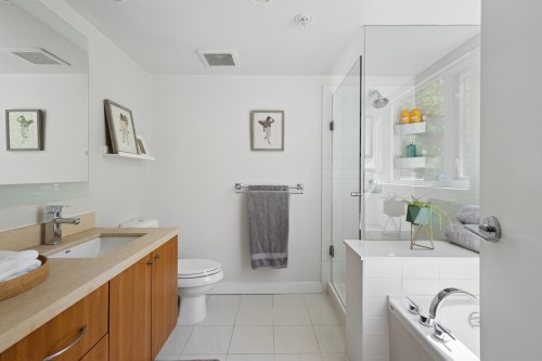 428 Helmcken Street, Vancouver, BC 