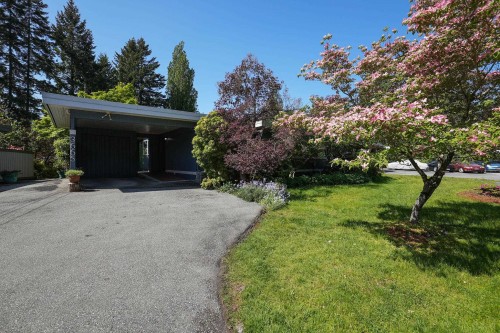 3665 Edgemont Boulevard, North Vancouver, BC 
