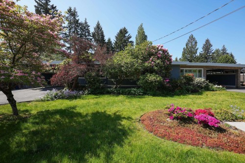 3665 Edgemont Boulevard, North Vancouver, BC 