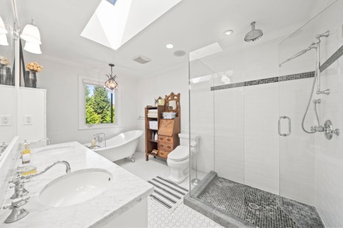 125 39Th Avenue W, Vancouver, BC 